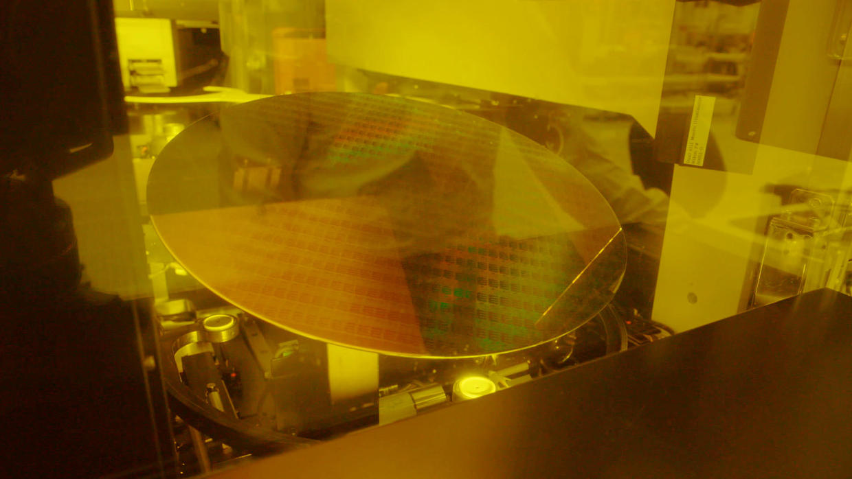 e65ea7e2679c499ea73892ad8ace7907.jpg microchipsscreengrabs01.jpg